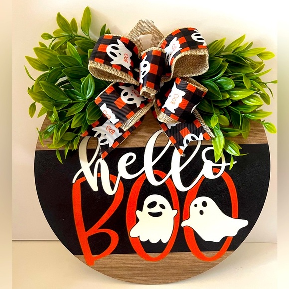 Ghostly ”HELLO BOO” Halloween Wreath - Picture 2 of 2